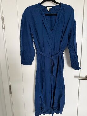 H&M Navy Blue Lightweight V-Neck Dress with Waist Tie